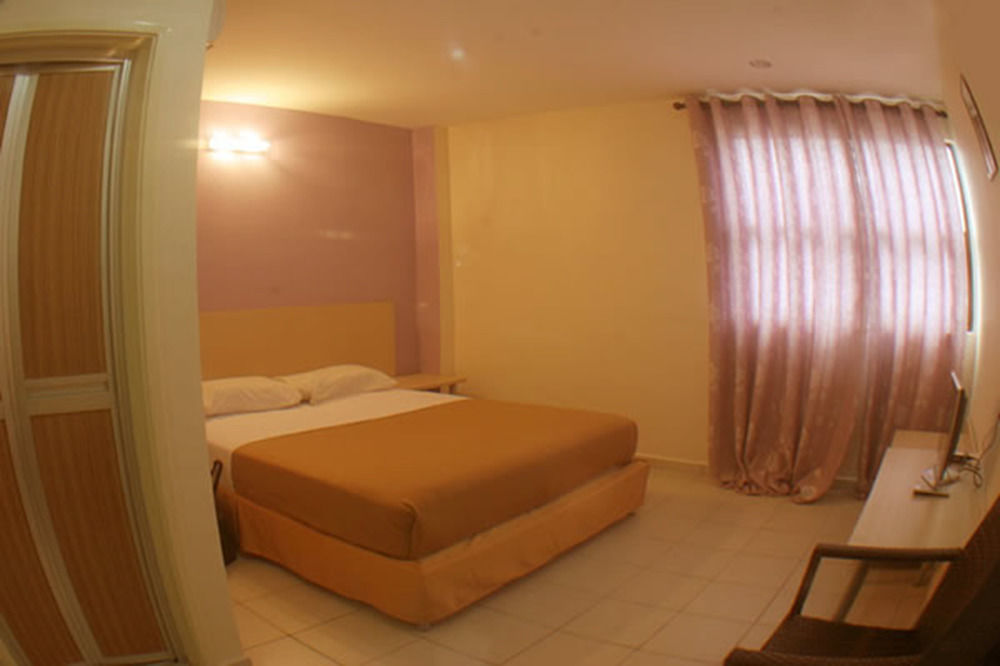 Sri Indar Hotel Μπουκίτ Μερταχάμ Εξωτερικό φωτογραφία
